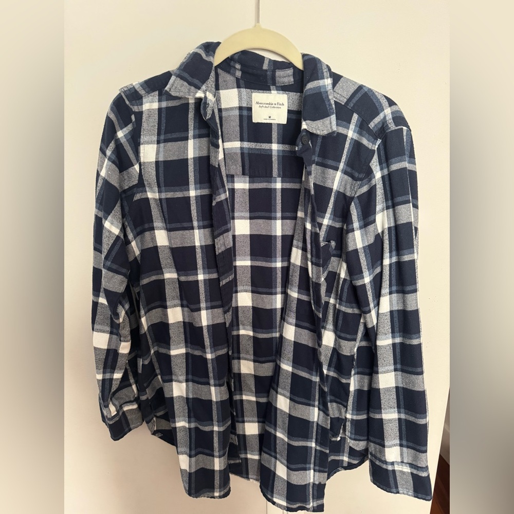 Abercrombie & Fitch Women’s Blue and White Flannel Button Down Shirt